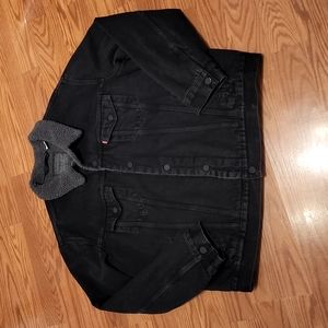 Black Levi's lined jacket xl‎